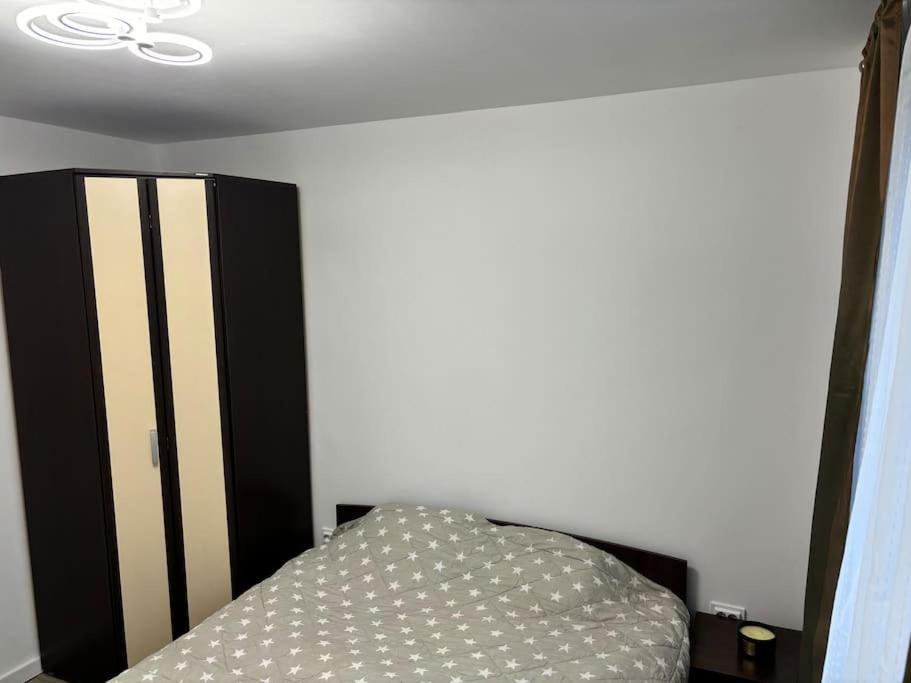 3 Camere Decomandat Bukarest Exteriör bild
