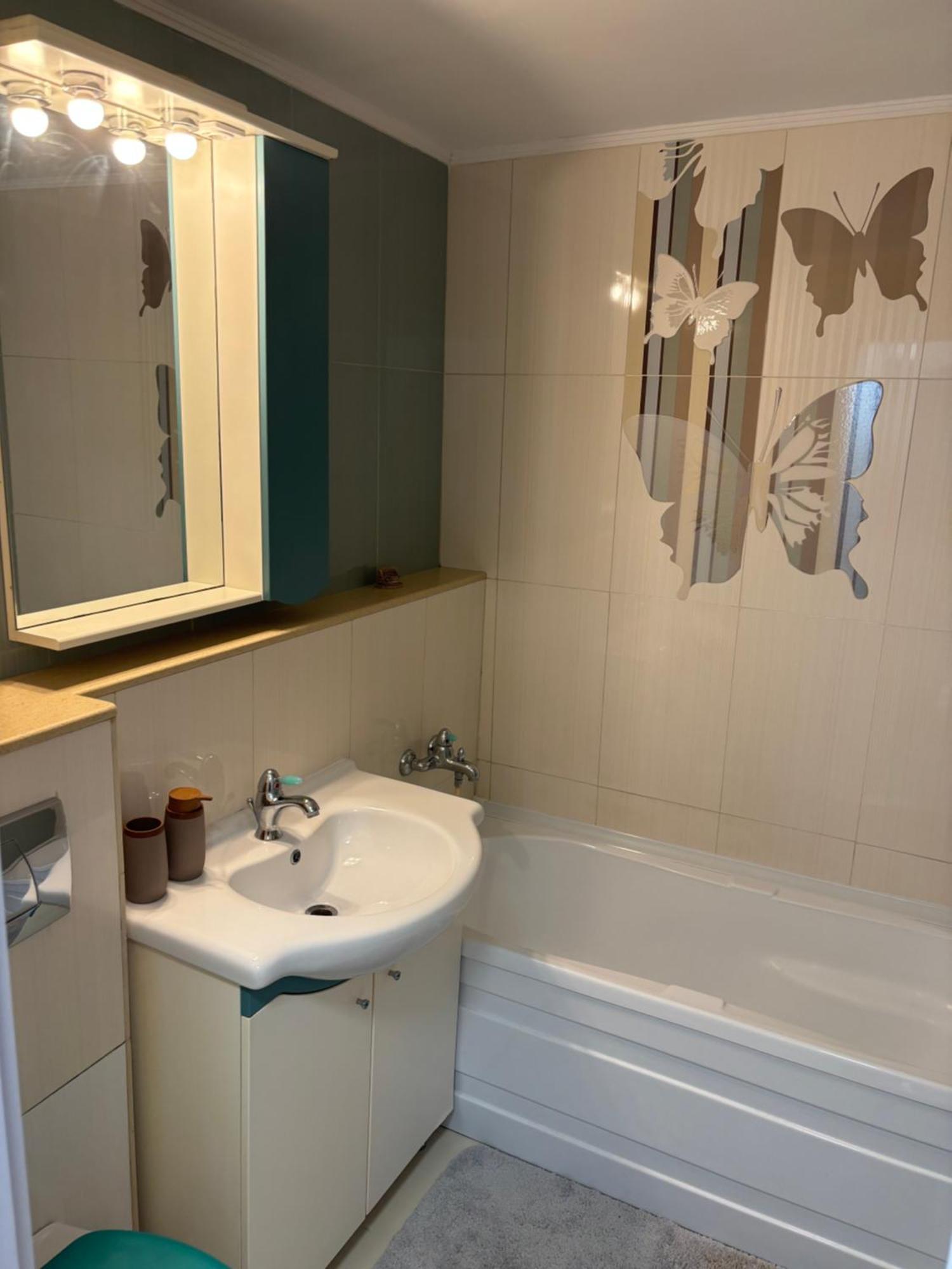 3 Camere Decomandat Bukarest Exteriör bild